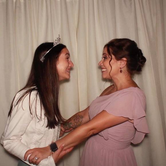 Meet your Posher, Deb - Picture 1 of 1